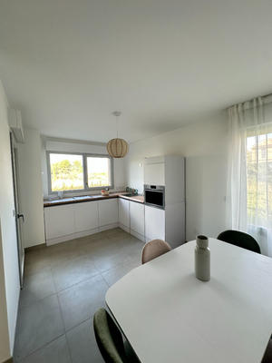 Appartement - 86 m² - 4 pièces