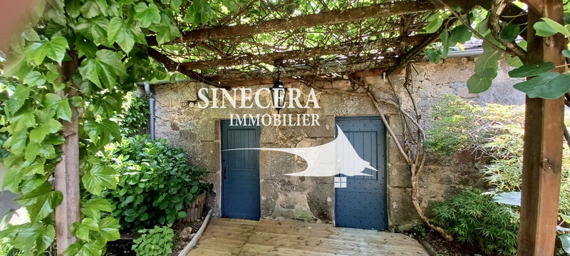 Maison - 240 m² - 7 pièces