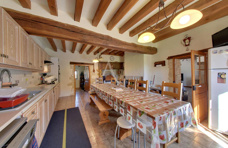 Maison - 188 m² - 8 pièces