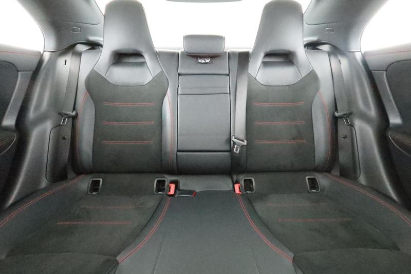 Mercedes Cla 200 Amg Line 7g-Dct 163 ch