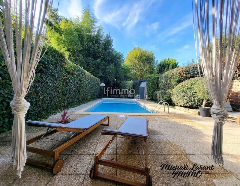 Maison - 173 m² - 5 pièces