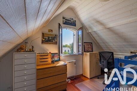 Maison - 185 m² - 8 pièces