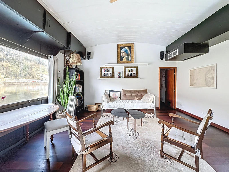 Péniche - 170 m² - 7 pièces