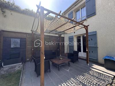 Maison traditionnelle - 86 m² - 5 pièces