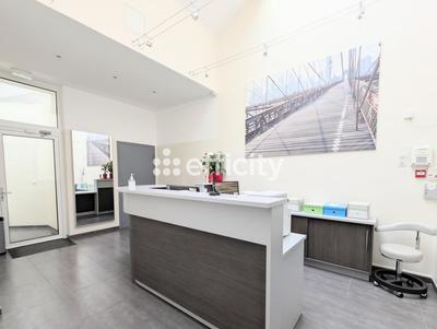 Bureau - 136 m² - 6 pièces