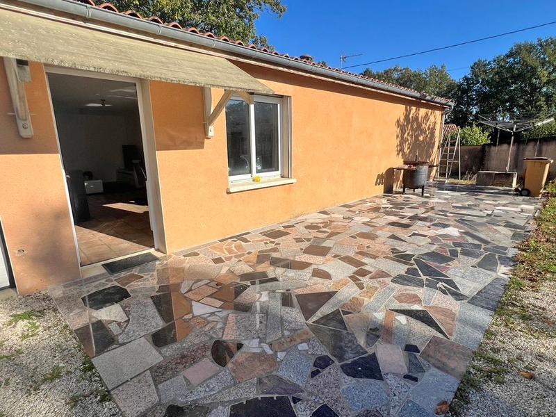 Maison - 348 m² - 10 pièces