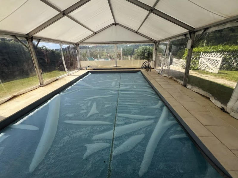 Maison - 210 m² - 8 pièces