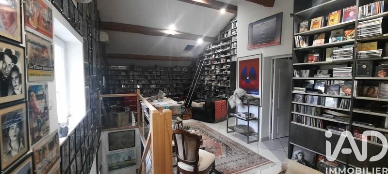 Maison - 218 m² - 6 pièces