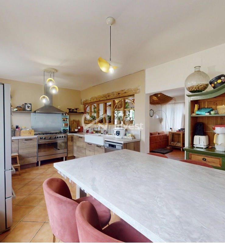 Maison traditionnelle - 170 m² - 5 pièces