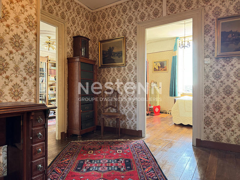 Maison - 259 m² - 10 pièces