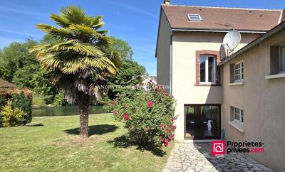 Maison - 295 m² - 8 pièces