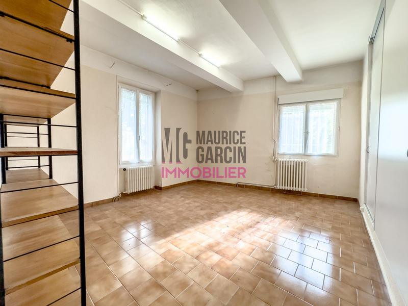 Maison - 280 m² - 13 pièces