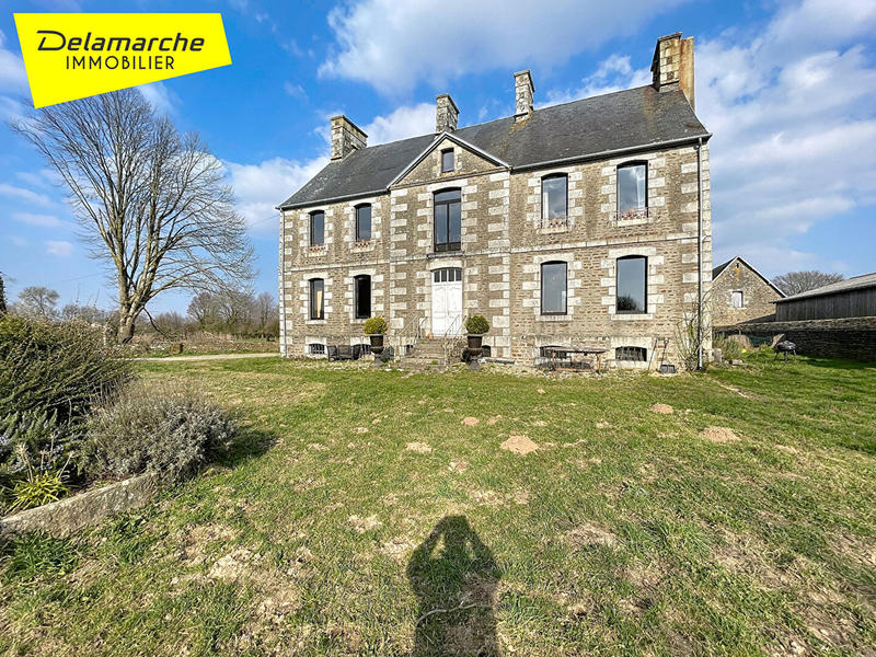 Maison - 249 m² - 9 pièces