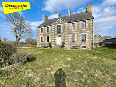 Maison - 249 m² - 9 pièces