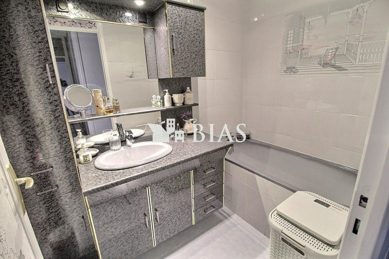 Appartement - 95 m² - 5 pièces