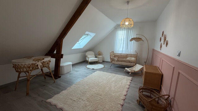 Maison - 290 m² - 9 pièces