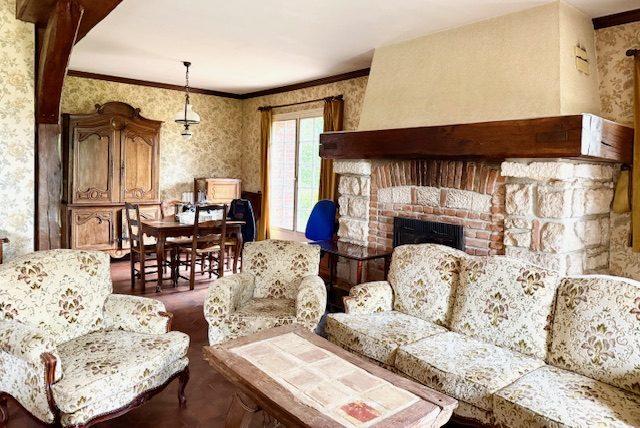 Maison ancienne - 220 m² - 12 pièces