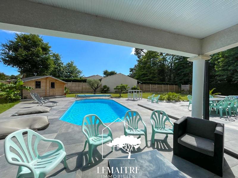 Maison - 175 m² - 5 pièces