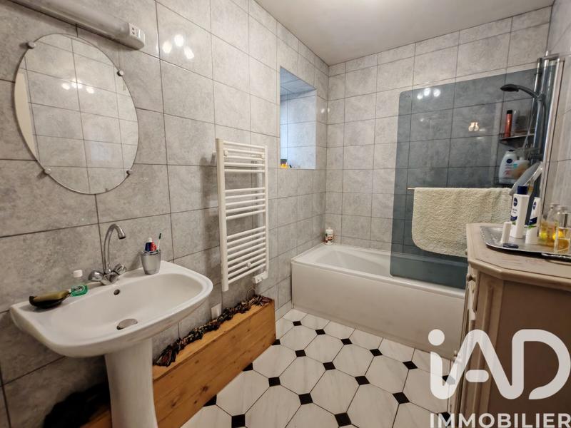 Maison - 97 m² - 4 pièces