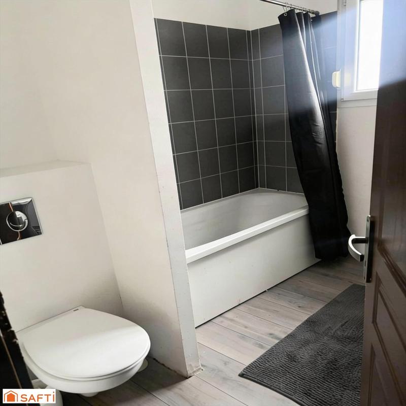 Maison - 92 m² - 5 pièces