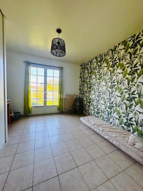 Pavillon - 200 m² - 6 pièces