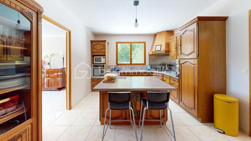 Maison - 181 m² - 7 pièces