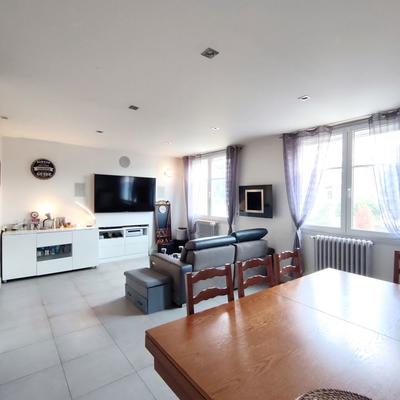 Maison traditionnelle - 100 m² - 4 pièces