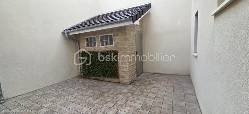 Loft - 175 m² - 4 pièces