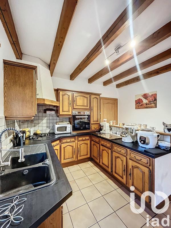 Maison - 220 m² - 9 pièces