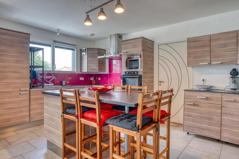 Maison - 96 m² - 5 pièces