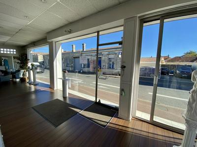 Local commercial - 150 m²