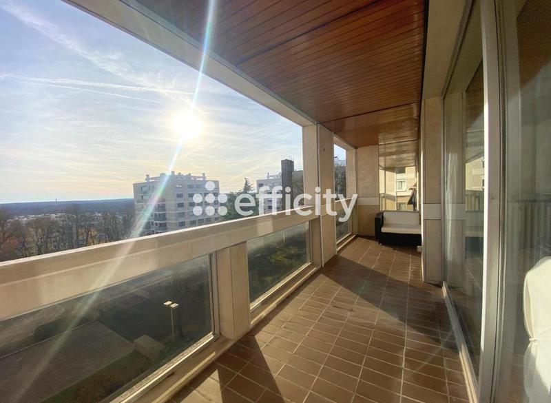 Appartement - 111 m² - 4 pièces