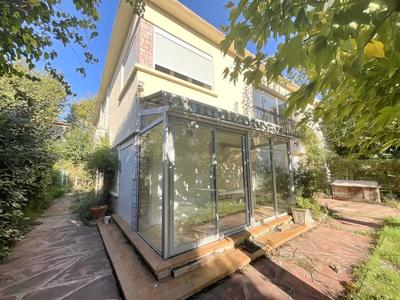 Maison - 182 m² - 7 pièces