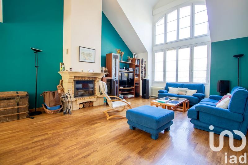 Maison - 210 m² - 8 pièces