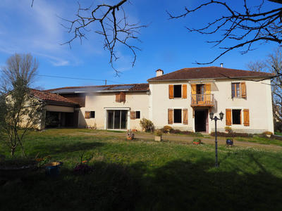 Maison - 192 m² - 9 pièces