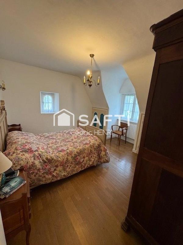 Maison - 205 m² - 6 pièces