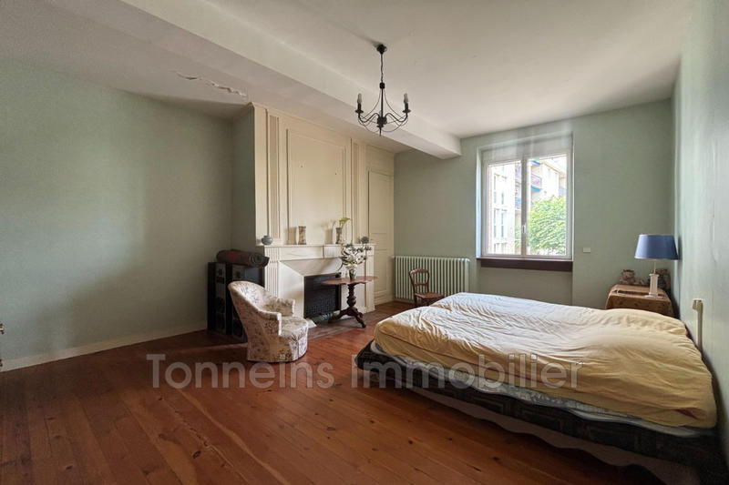 Maison - 240 m² - 7 pièces