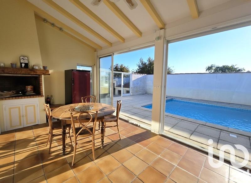 Maison - 200 m² - 7 pièces