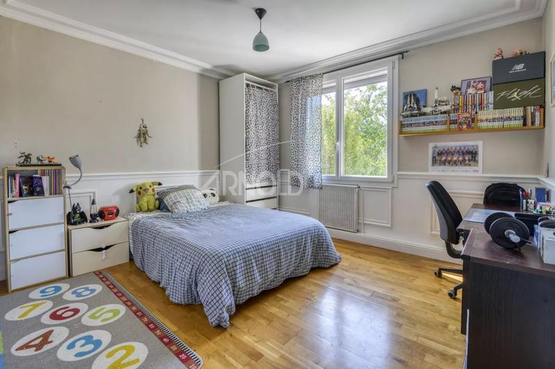 Maison - 111 m² - 6 pièces