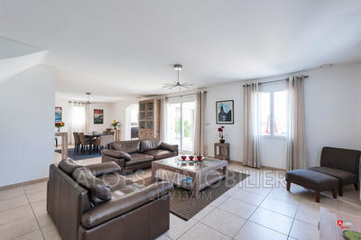 Maison - 141 m² - 5 pièces