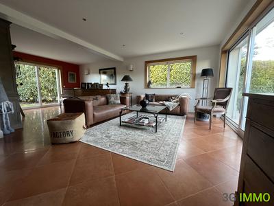 Maison contemporaine - 190 m² - 8 pièces