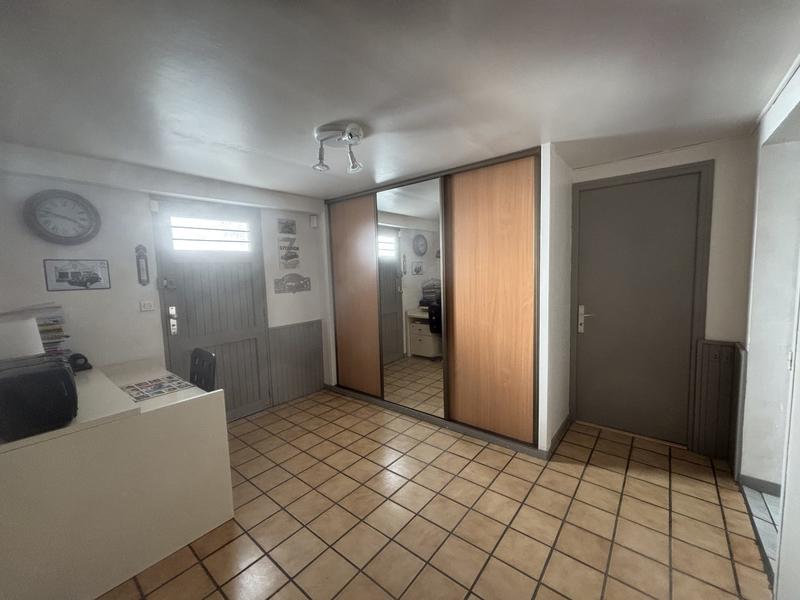 Maison - 186 m² - 9 pièces