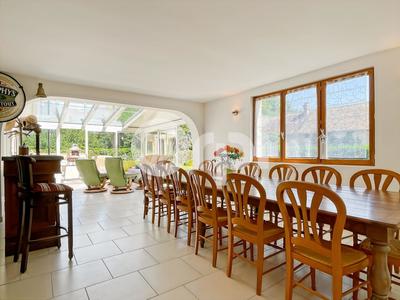 Maison - 308 m² - 9 pièces