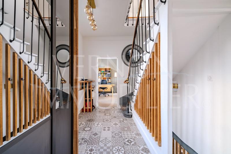 Maison - 143 m² - 7 pièces