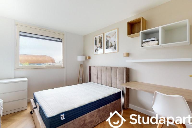 Chambre - 11 m² - 1 pièce