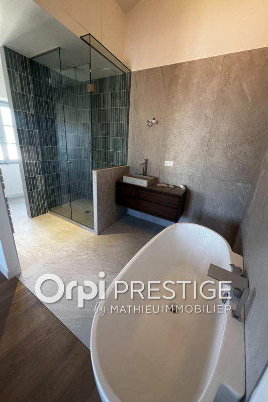 Maison chambre d'hôtes - 209 m² - 7 pièces