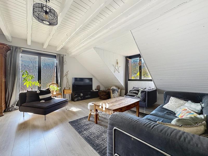 Maison - 345 m² - 12 pièces