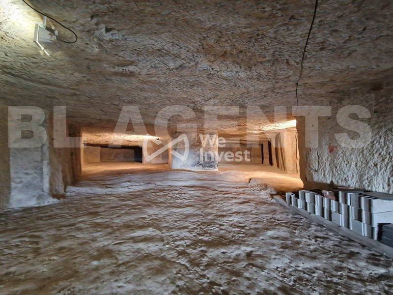 Maison - 220 m² - 8 pièces