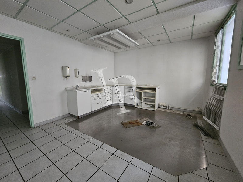 Local d'activités - 78 m²