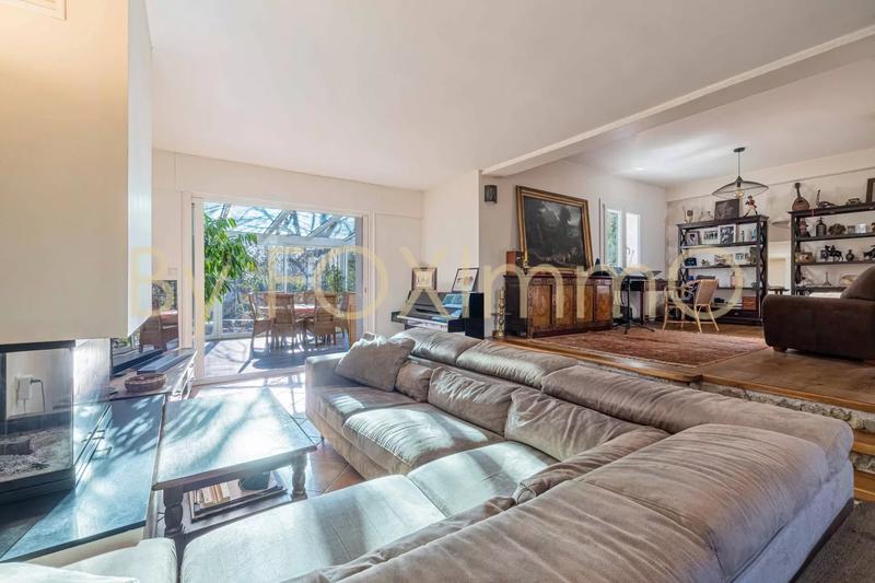 Villa - 220 m² - 7 pièces